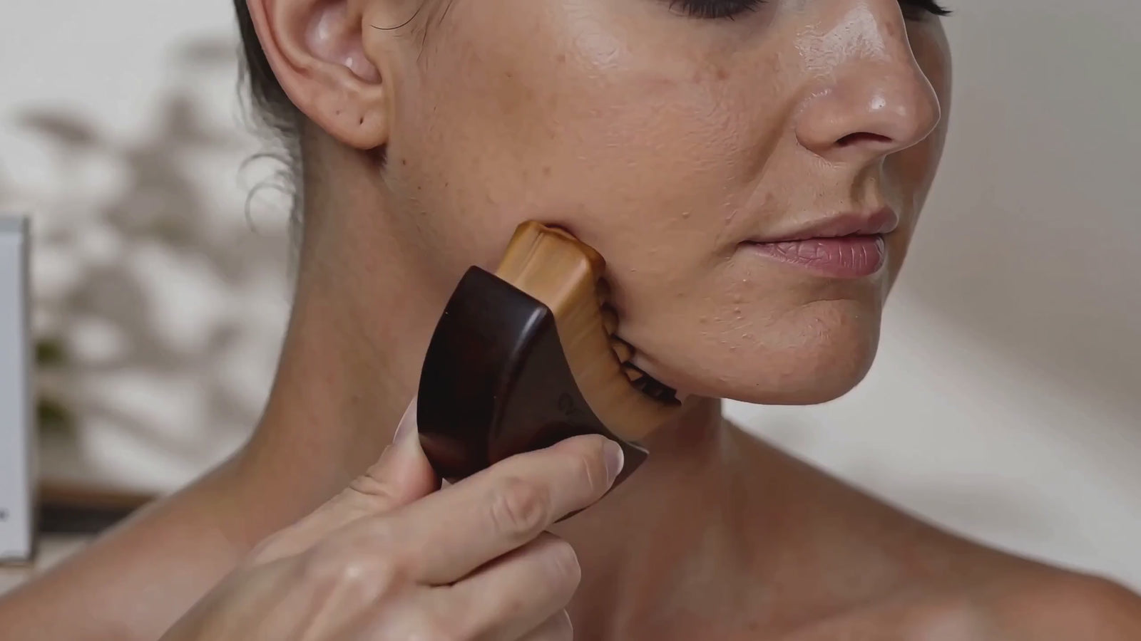 Kivello facial lymphatic brush